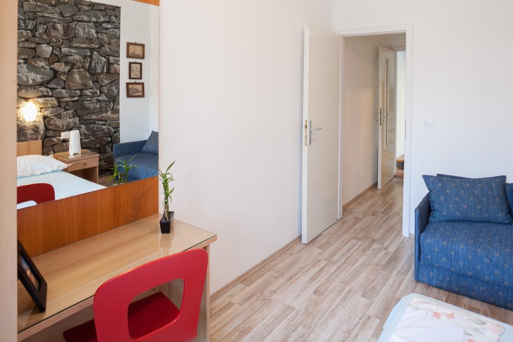 Holiday Home Porat بودغورا الغرفة الصورة